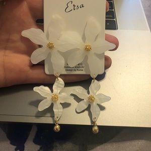 Flower earrings